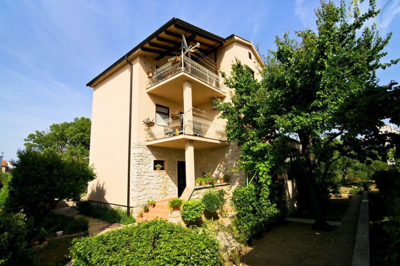 Apartment Sare Betina  Kültér fotó